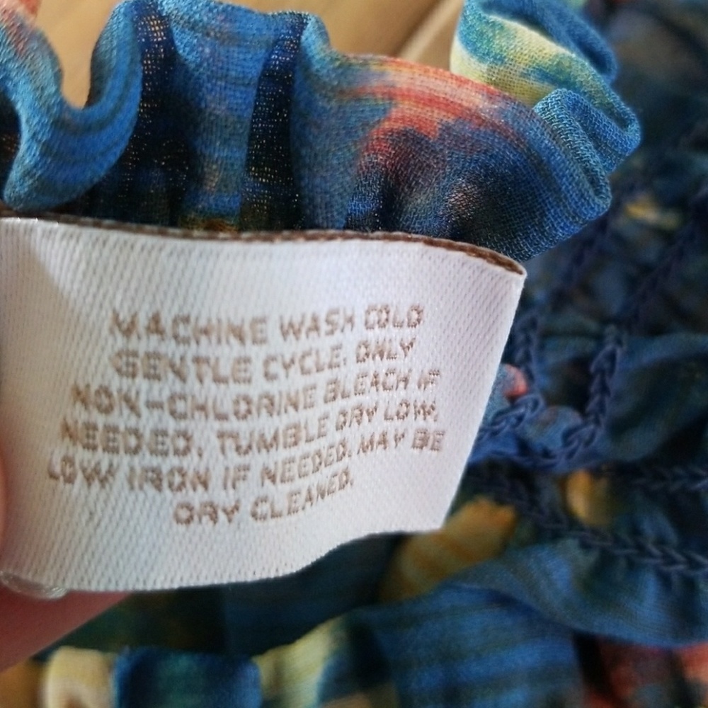 Chico's sz 0 Aztec Southwestern Motif Blouse - Picture 7 of 7